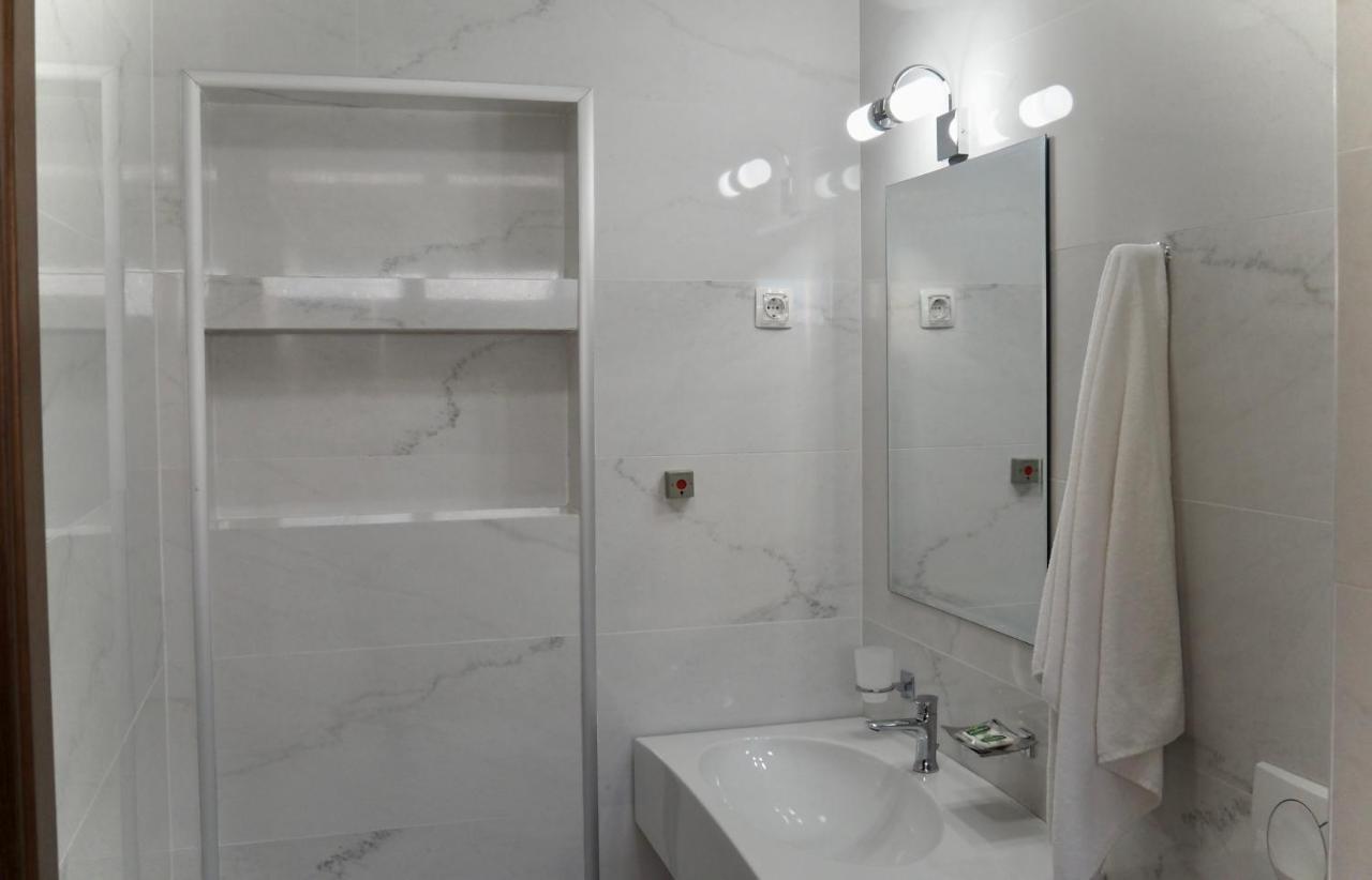 Urban Apartments Сутоморе Екстериор снимка