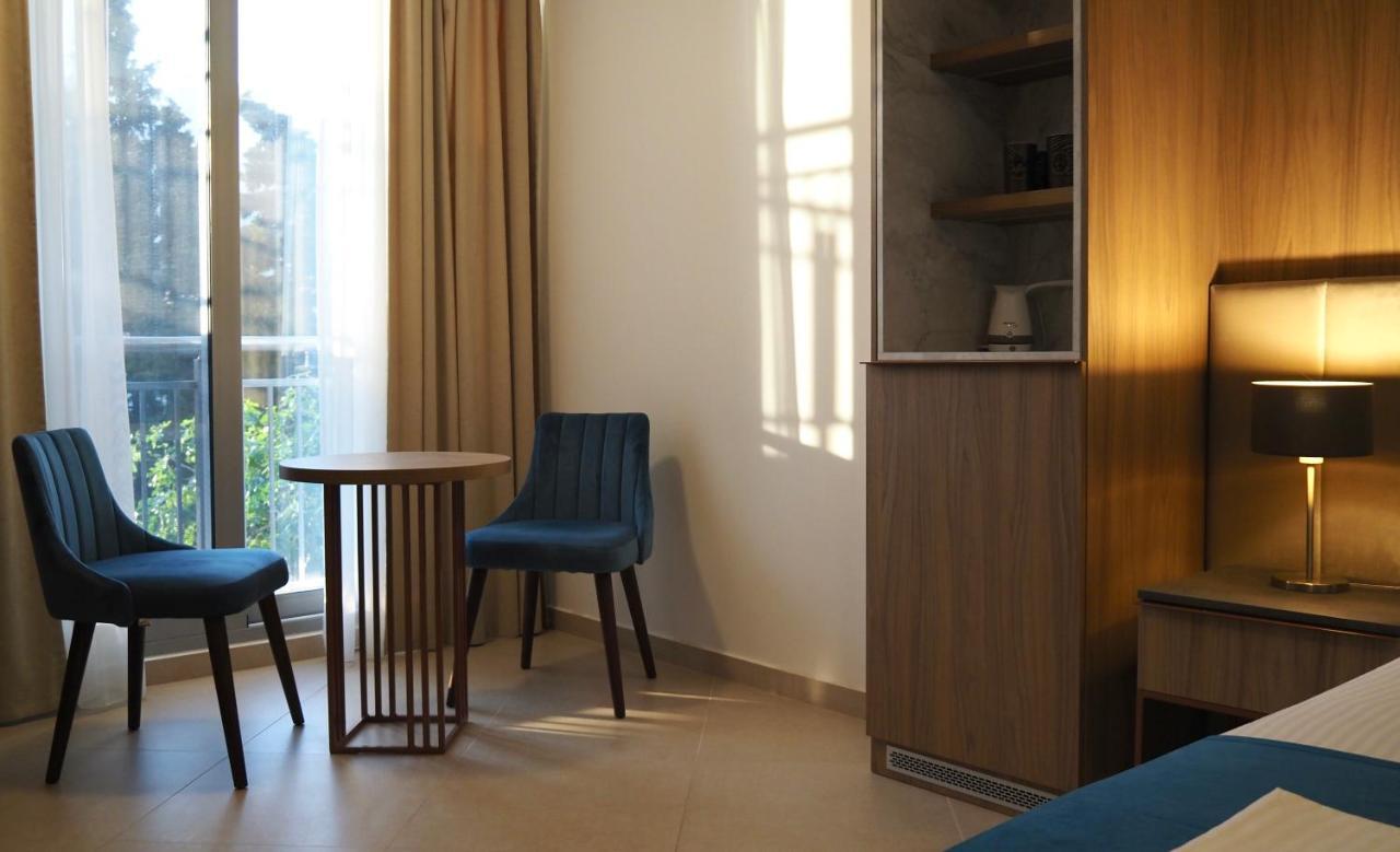 Urban Apartments Сутоморе Екстериор снимка