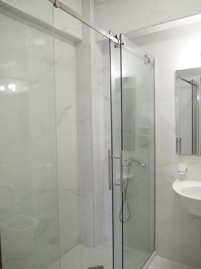 Urban Apartments Сутоморе Екстериор снимка